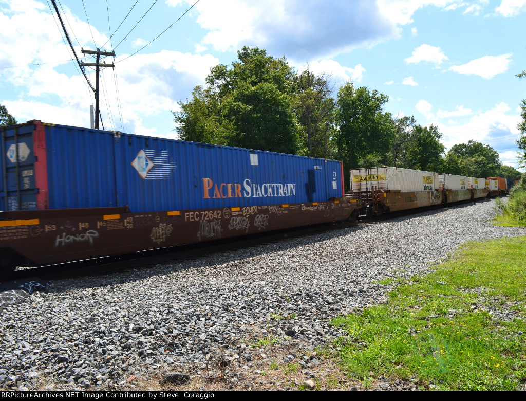 FEC 72642 with a Pacer Stack Train Container